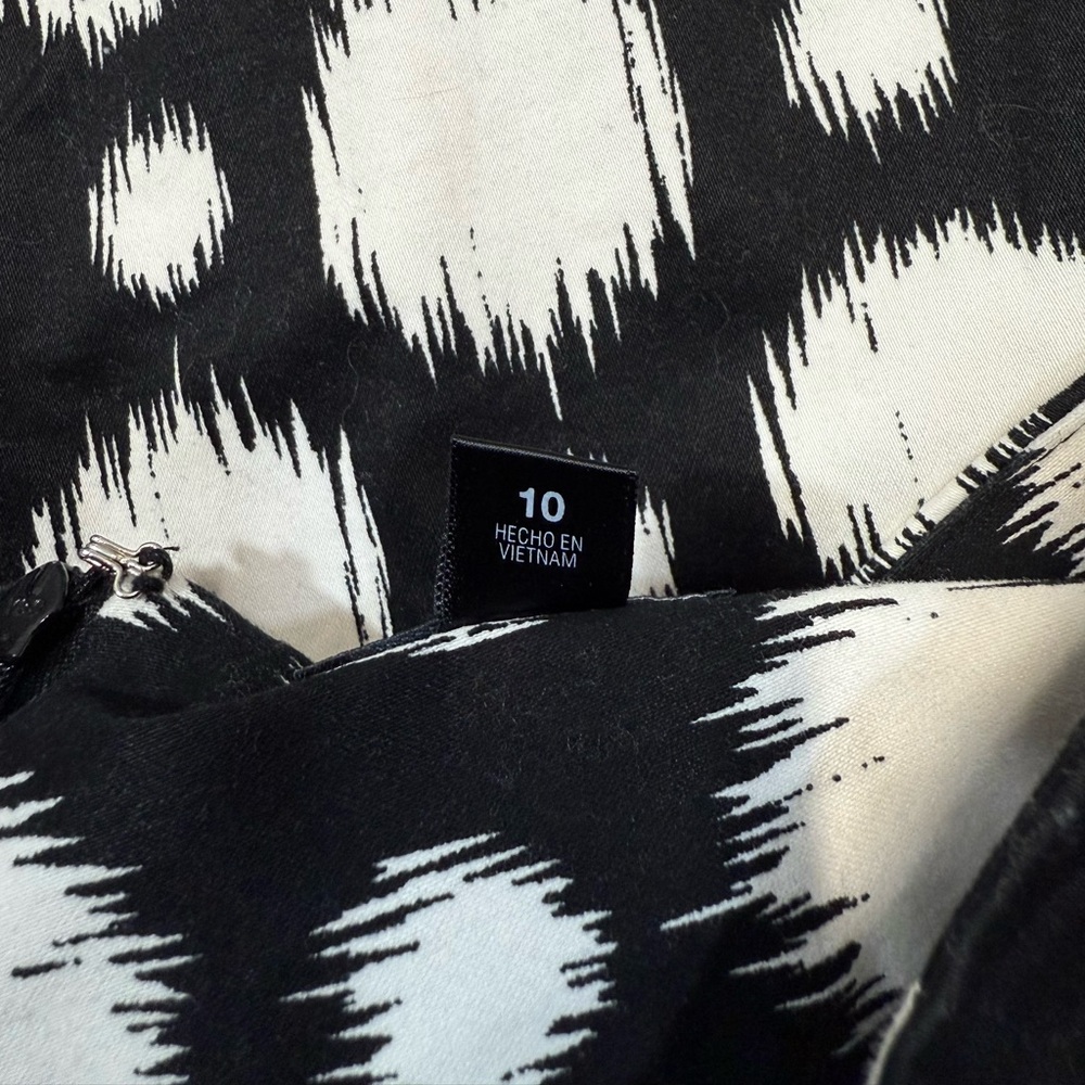 East 5th Skirt Women’s  10 Black White Pleated Pockets - Picture 14 of 15